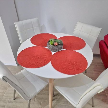 Red.96 Appartement Năvodari Buitenkant foto