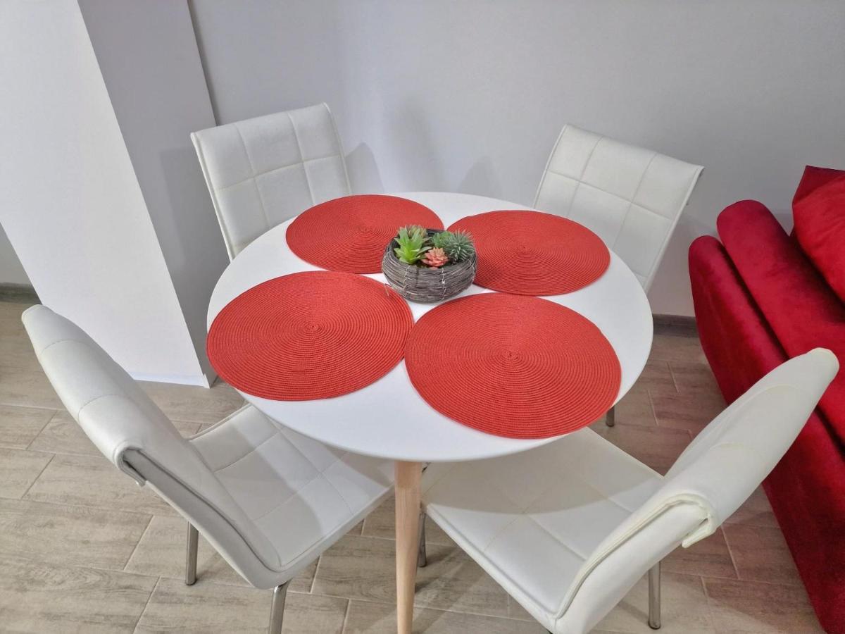Red.96 Appartement Năvodari Buitenkant foto